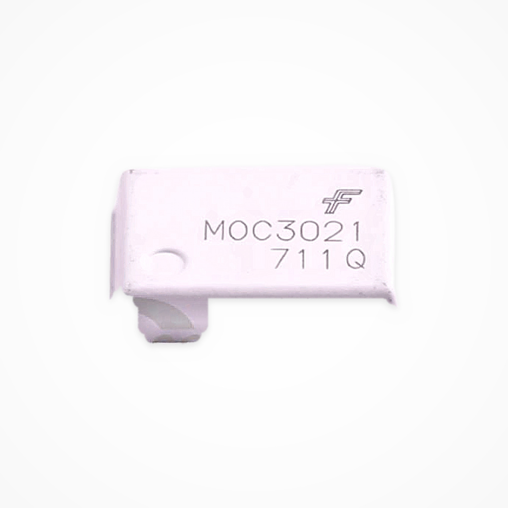 MOC3021M 实物 · 6-Pin DIP 直插（onsemi 安森美，丝印 MOC3021/711Q/F）